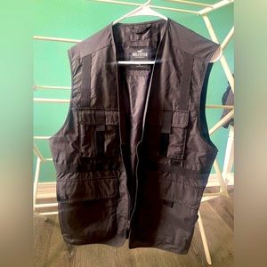 Hollister vest medium